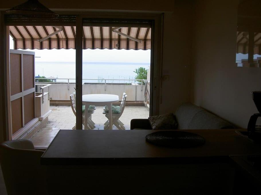Apartment La