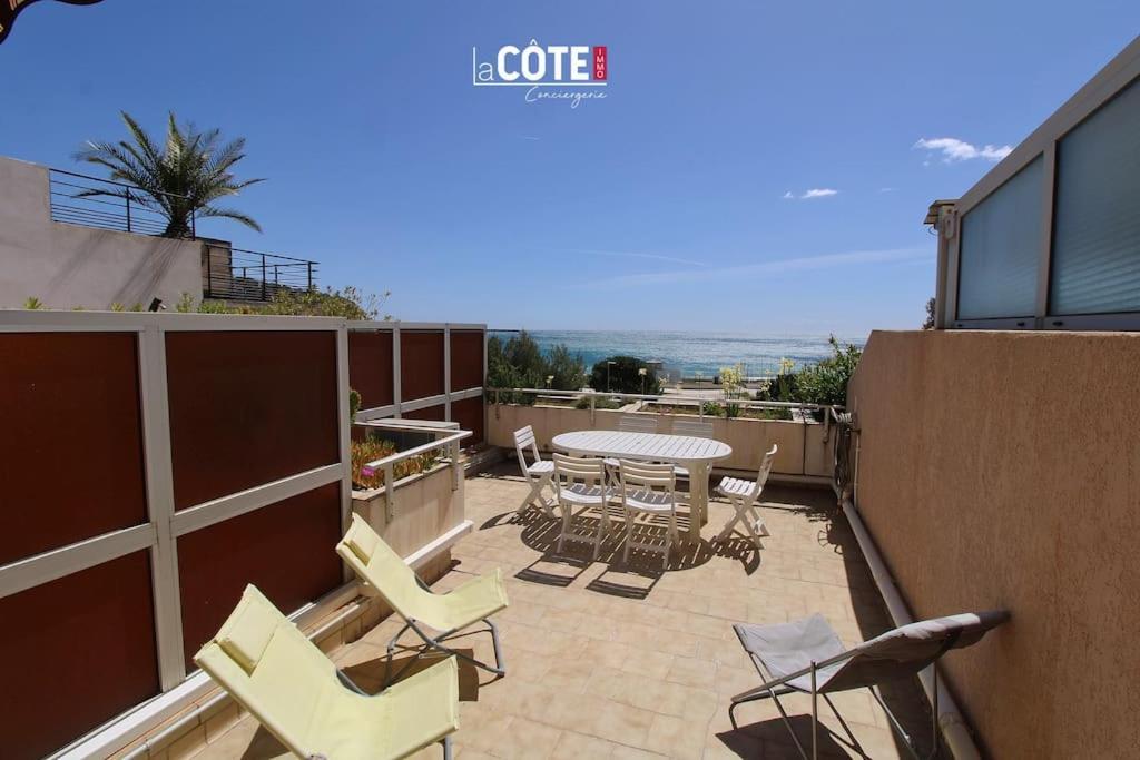 Apartment La *